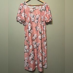 NANCY G Vintage Union Made 70’s Floral Shift Dress